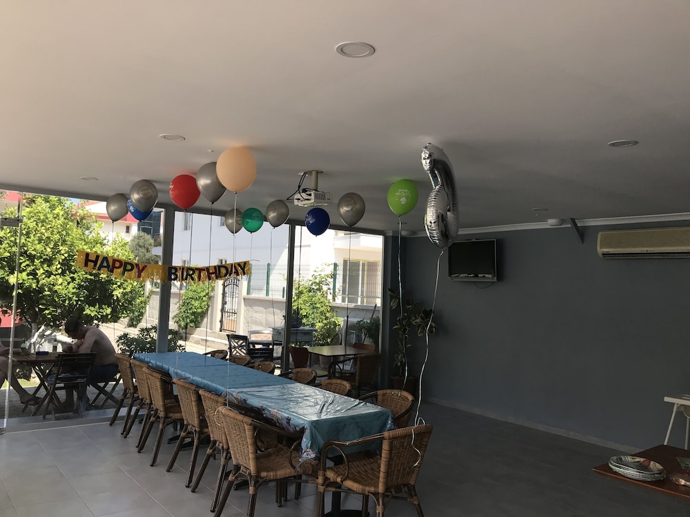 MINTA APART HOTEL 35/57