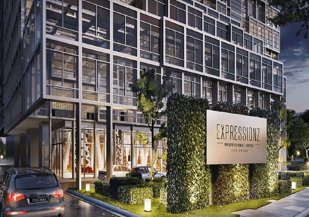 Expressionz Professional Suites By Mykey Global main