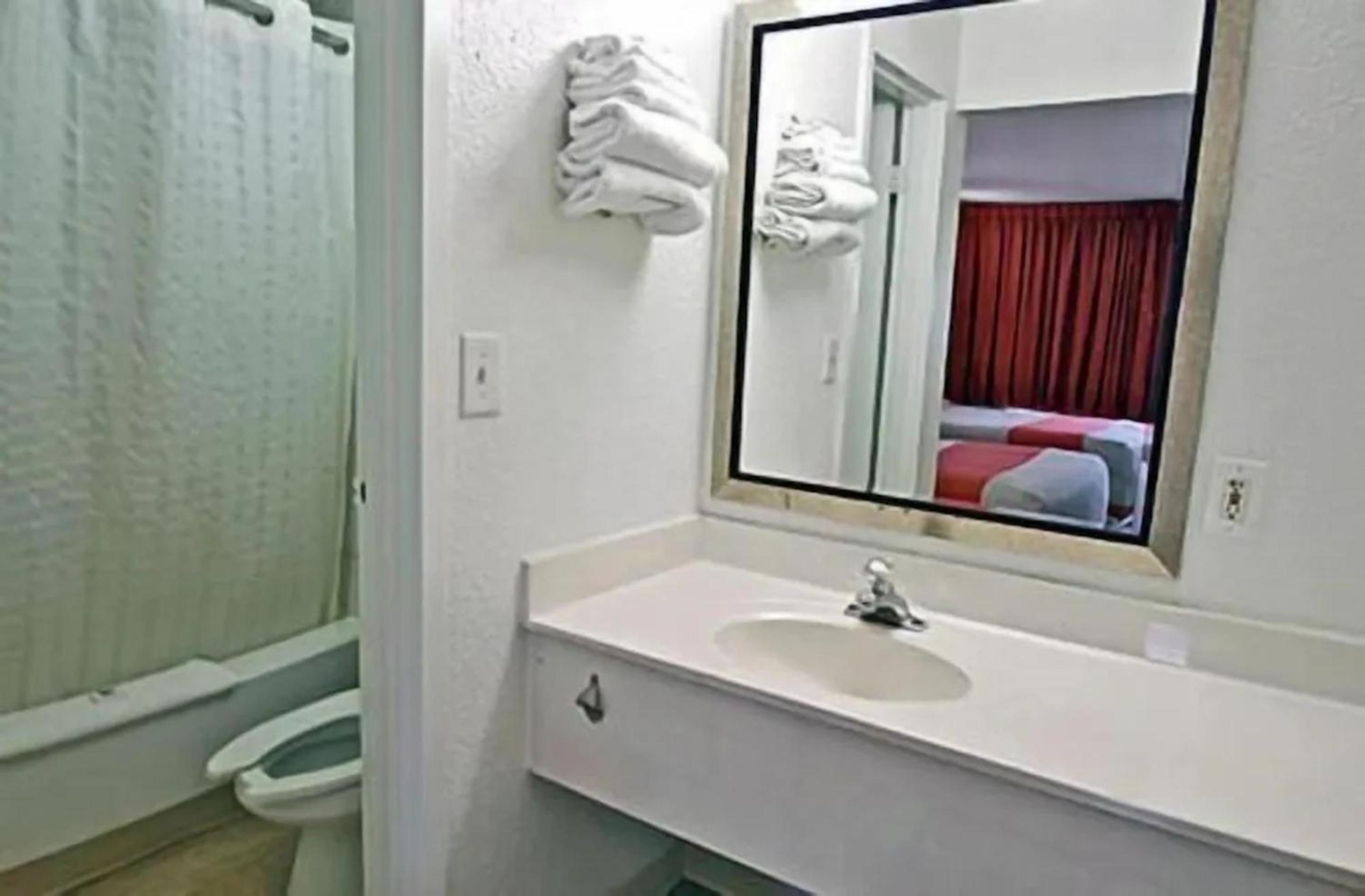غرفة رباعية لذوي الإعاقة، Motel6 McKinney, TX - North 10/10