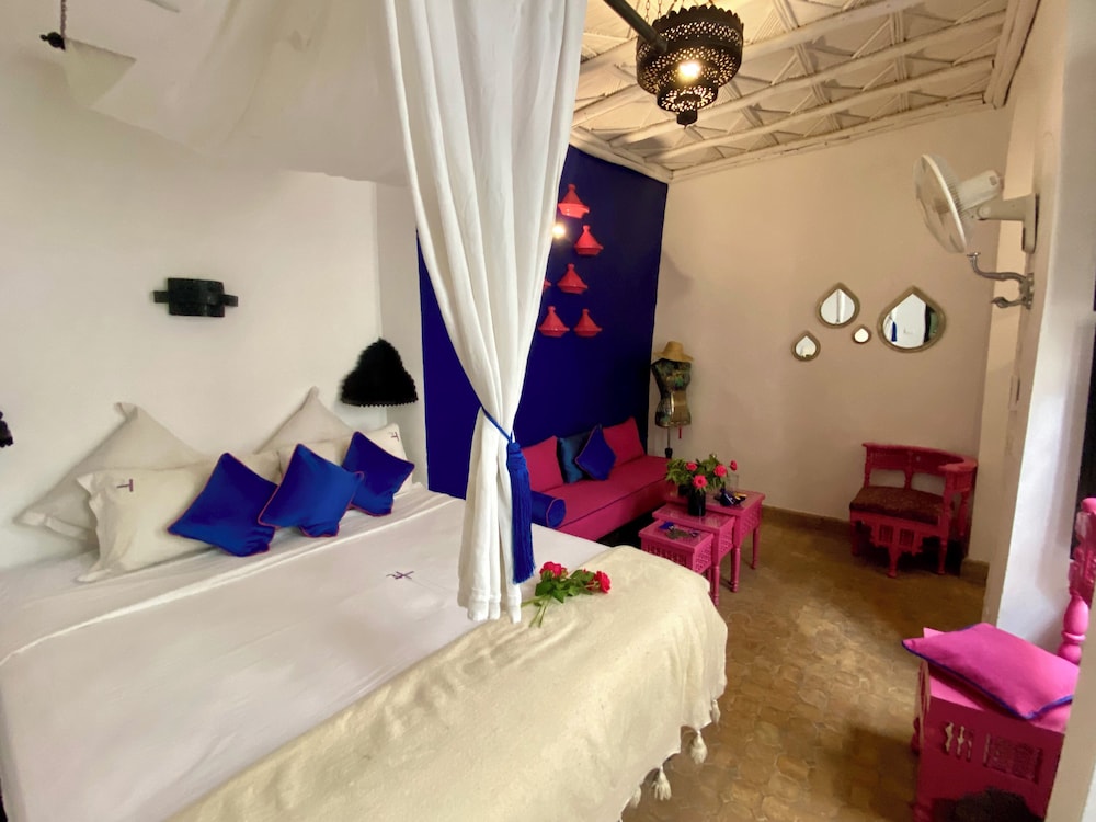 Riad Houdou 20/77