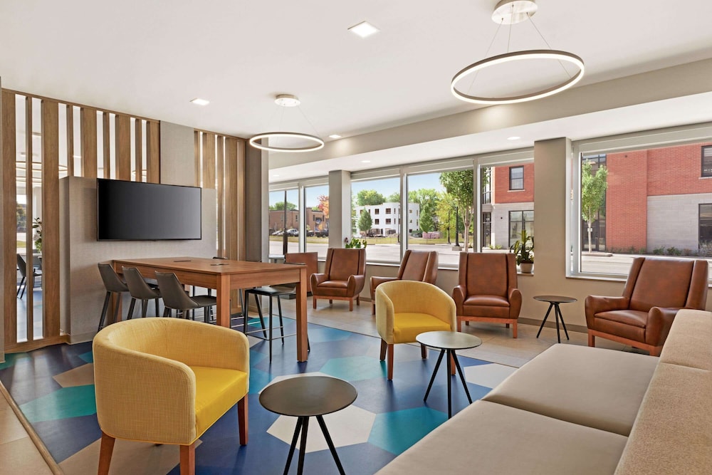 Microtel Inn Suites by Wyndham Lac-Megantic 28/33