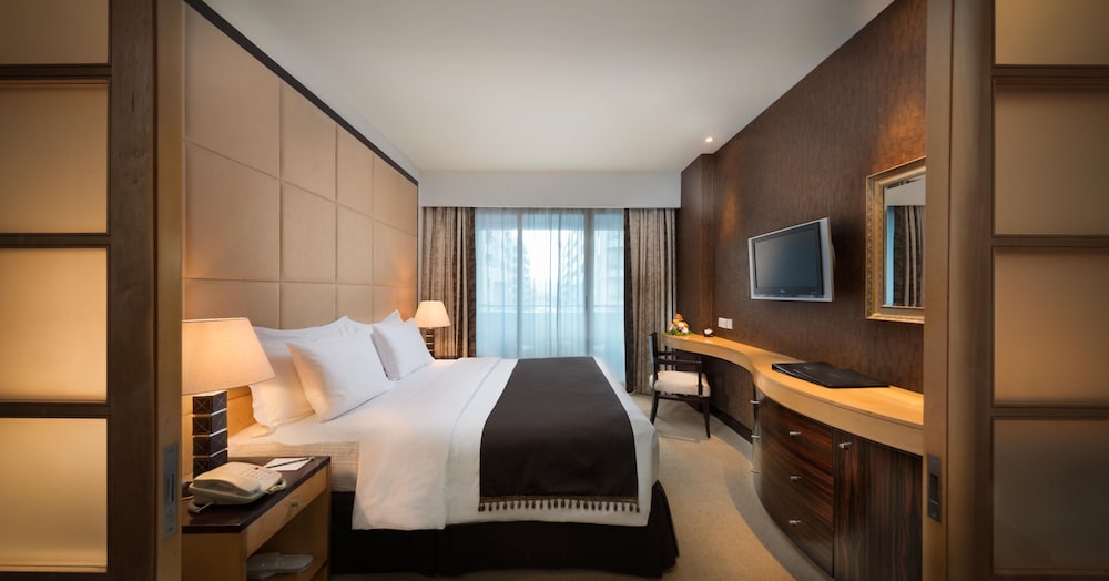 Savoy Suites Hotel Apartments 8/39