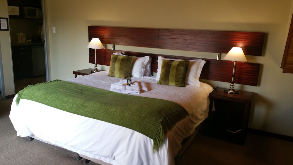 Bayswater Lodge 16/100