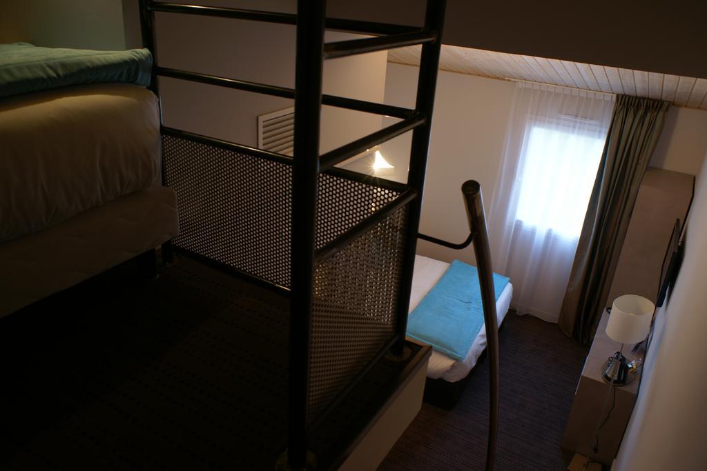 Hotel The Originals Niort La Grange 4/50