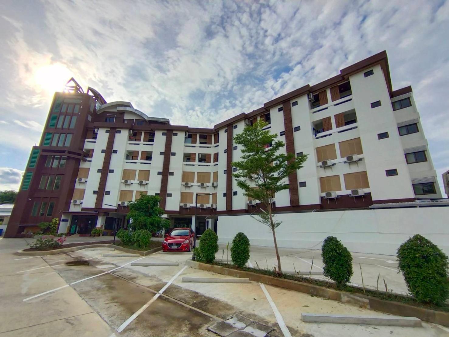 Aileen Hotel 22/25