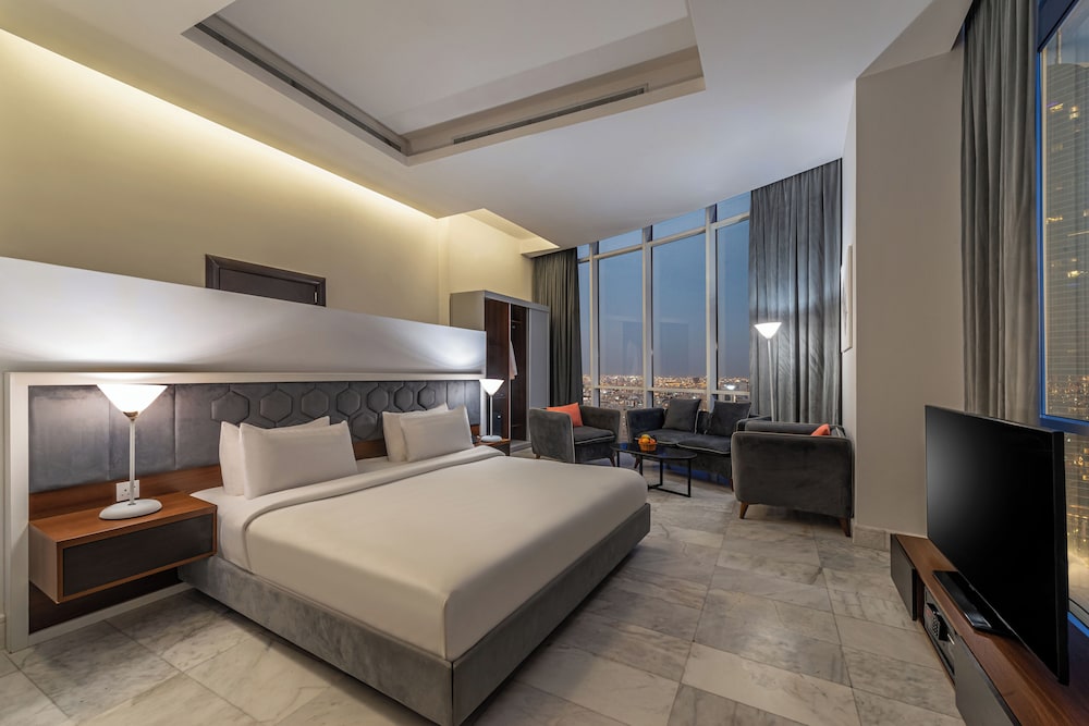 PANORAMIC, STUDIO, SUITE, KING BED