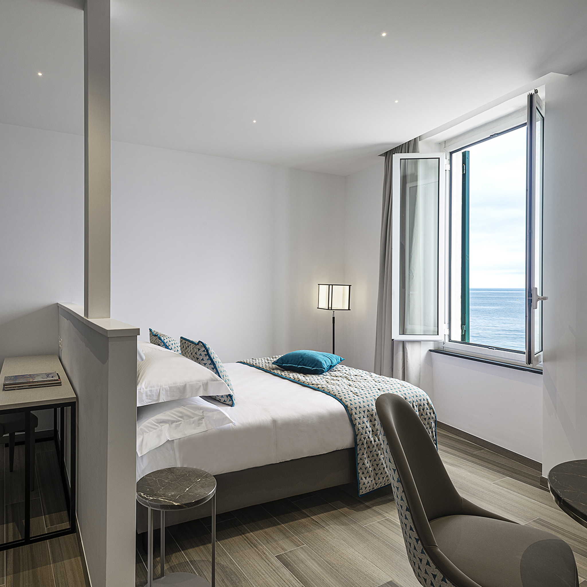 Room, Single, Double Bed, Sea View