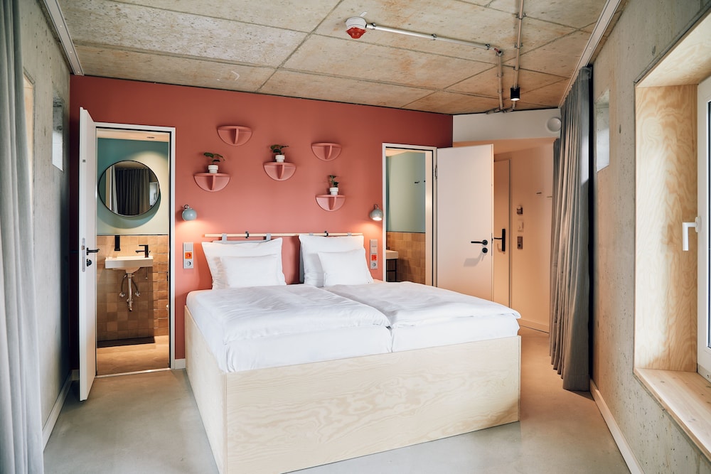 PREMIUM, DOUBLE BED