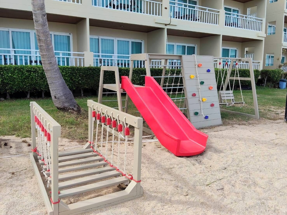 Royal Phala Cliff Beach Resort and Spa 25/50