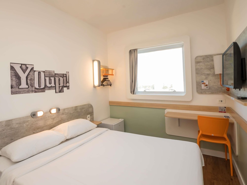 SUPERIOR, APARTMENT, DOUBLE BED