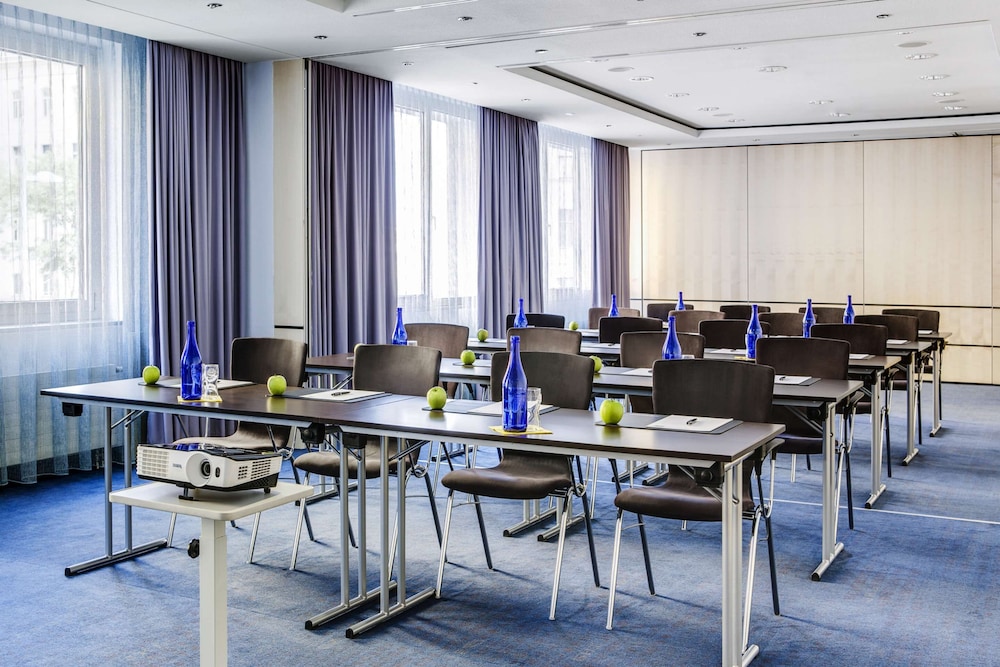 Intercity Hotel Wien 57/65