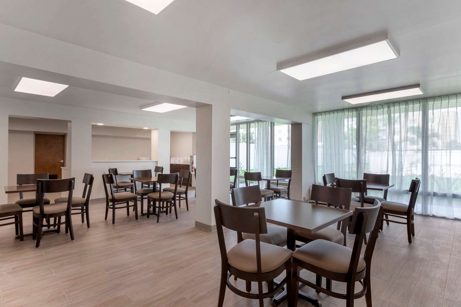 Quality Inn Saint Petersburg North - Tampa Bay 27/33