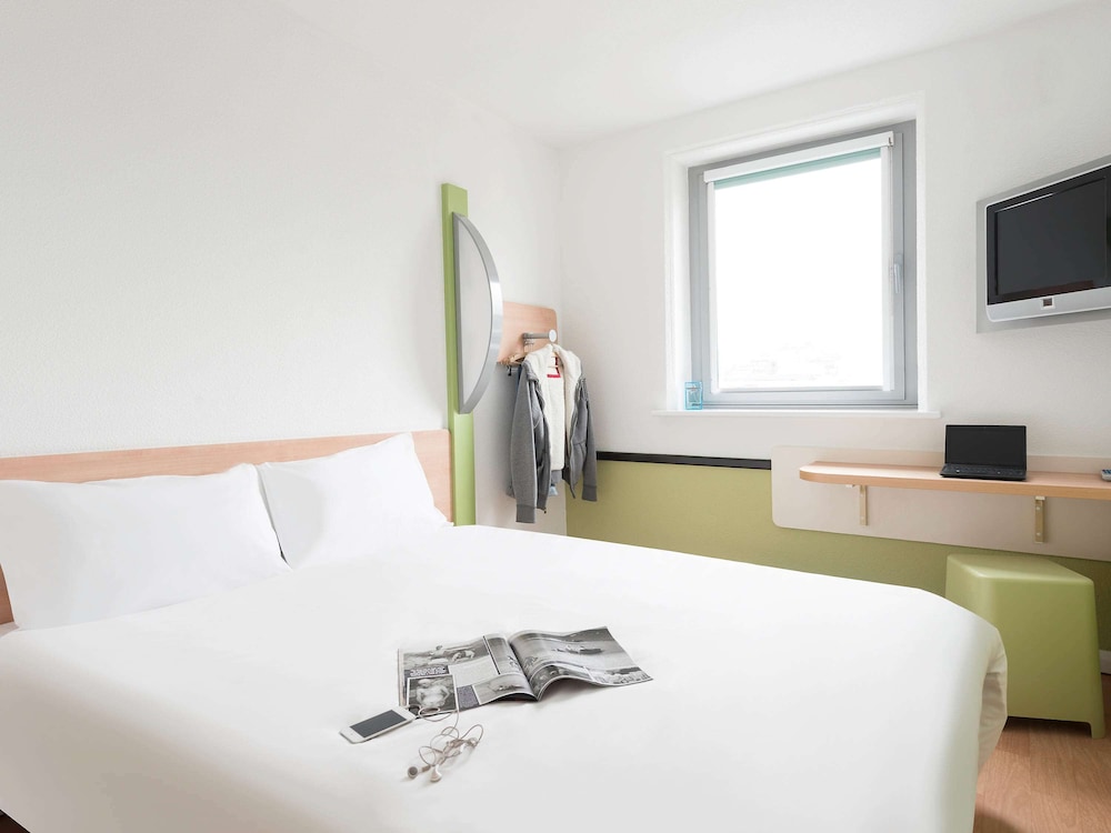 Ibis Budget Bradford 11/28