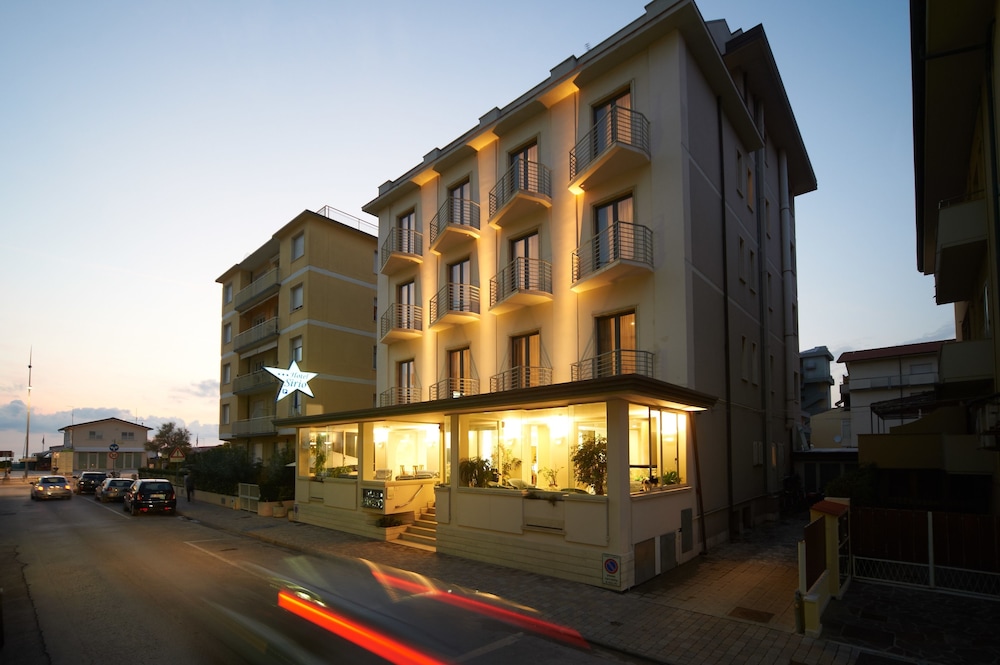 Hotel Sirio 1/44