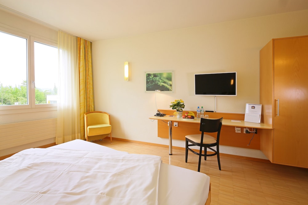 A1 Hotel Restaurant Grauholz AG 13/40