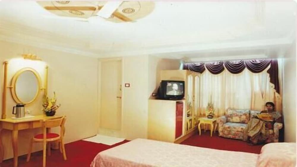 Swan Inn Hotel 13/24