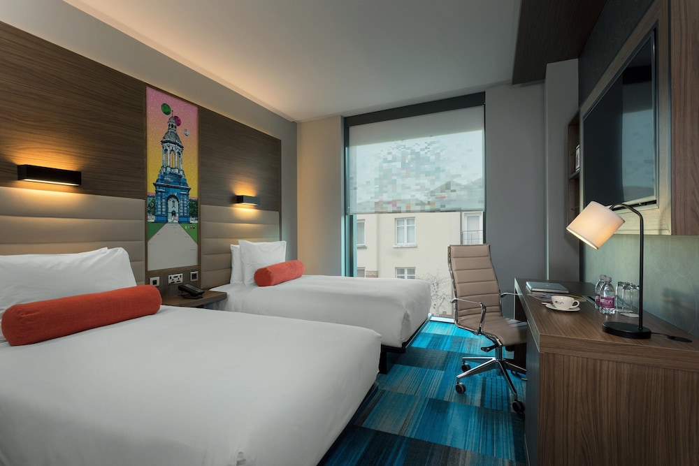 Aloft Dublin City 6/33