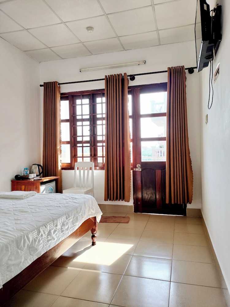 ECONOMY, DOUBLE BED