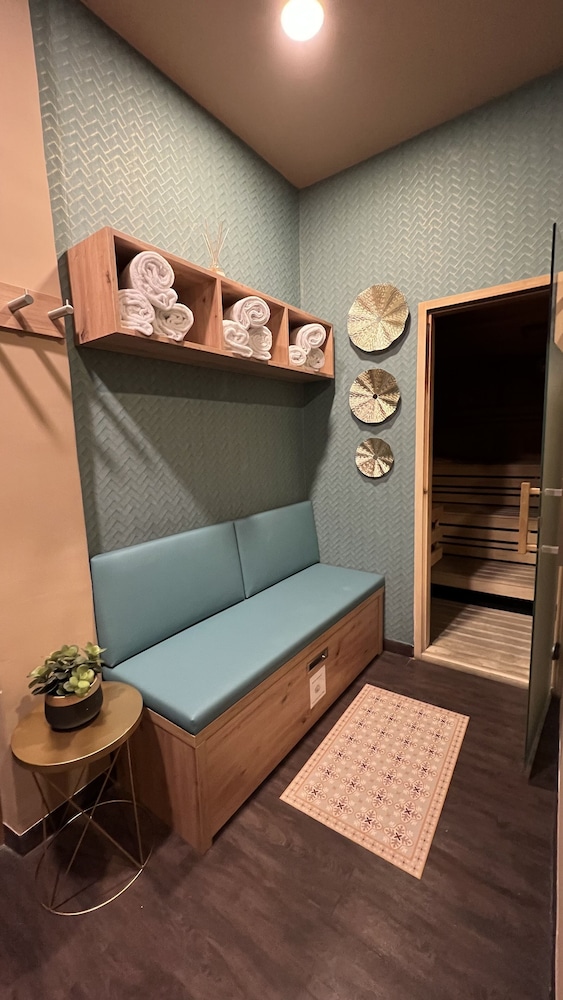 Hotel New Orly 49/65