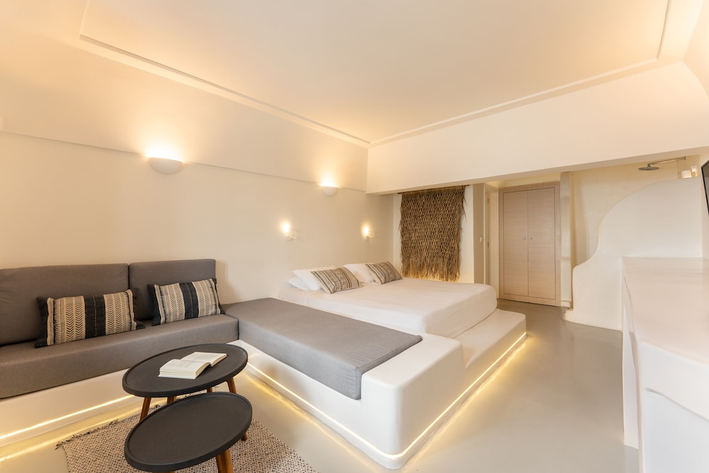 Cilon Suites Santorini 2/50