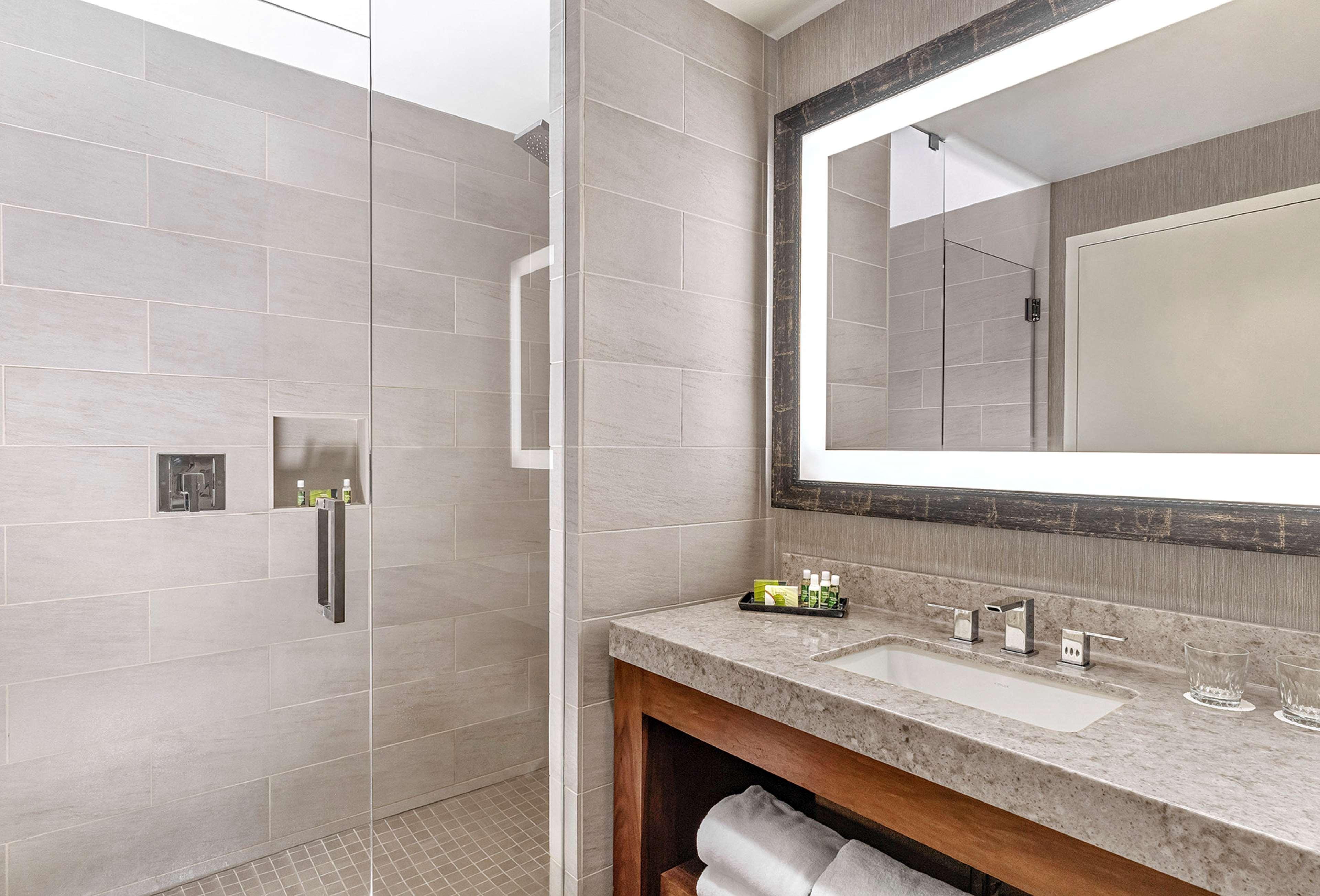 جناح غراند، The Woodlands Resort, Curio Collection by Hilton 3/4