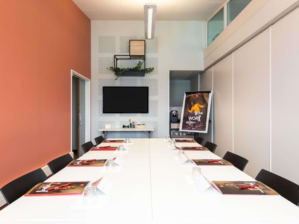 ibis Lyon Sud Oullins (Ex Hotel Campanile LYON SUD - Oullins) 72/78