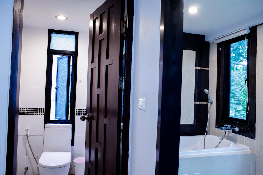 Racha Island Resort (ex Rayaburi Resort) 43/50