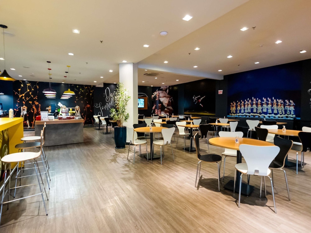 Ibis Joinville 44/58