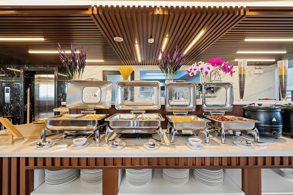 Monalisa Luxury Hotel 33/42