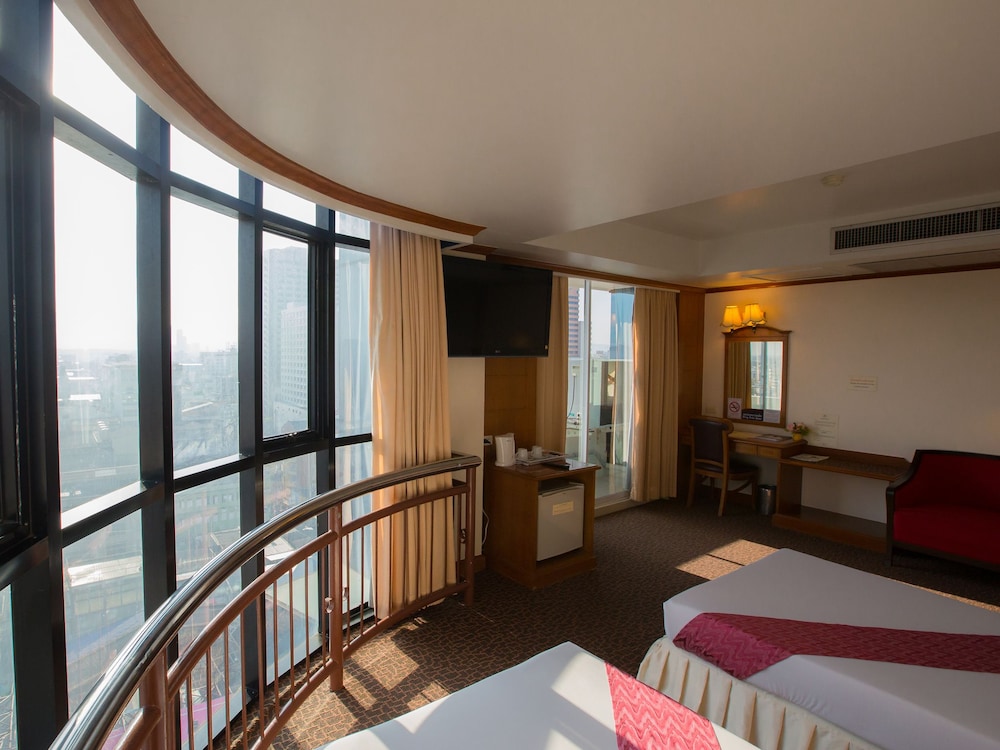 V L Hatyai Hotel 10/65