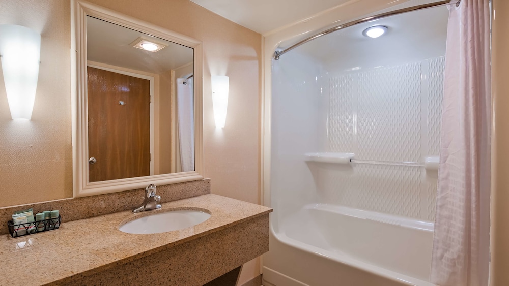 Best Western University Inn 12/44