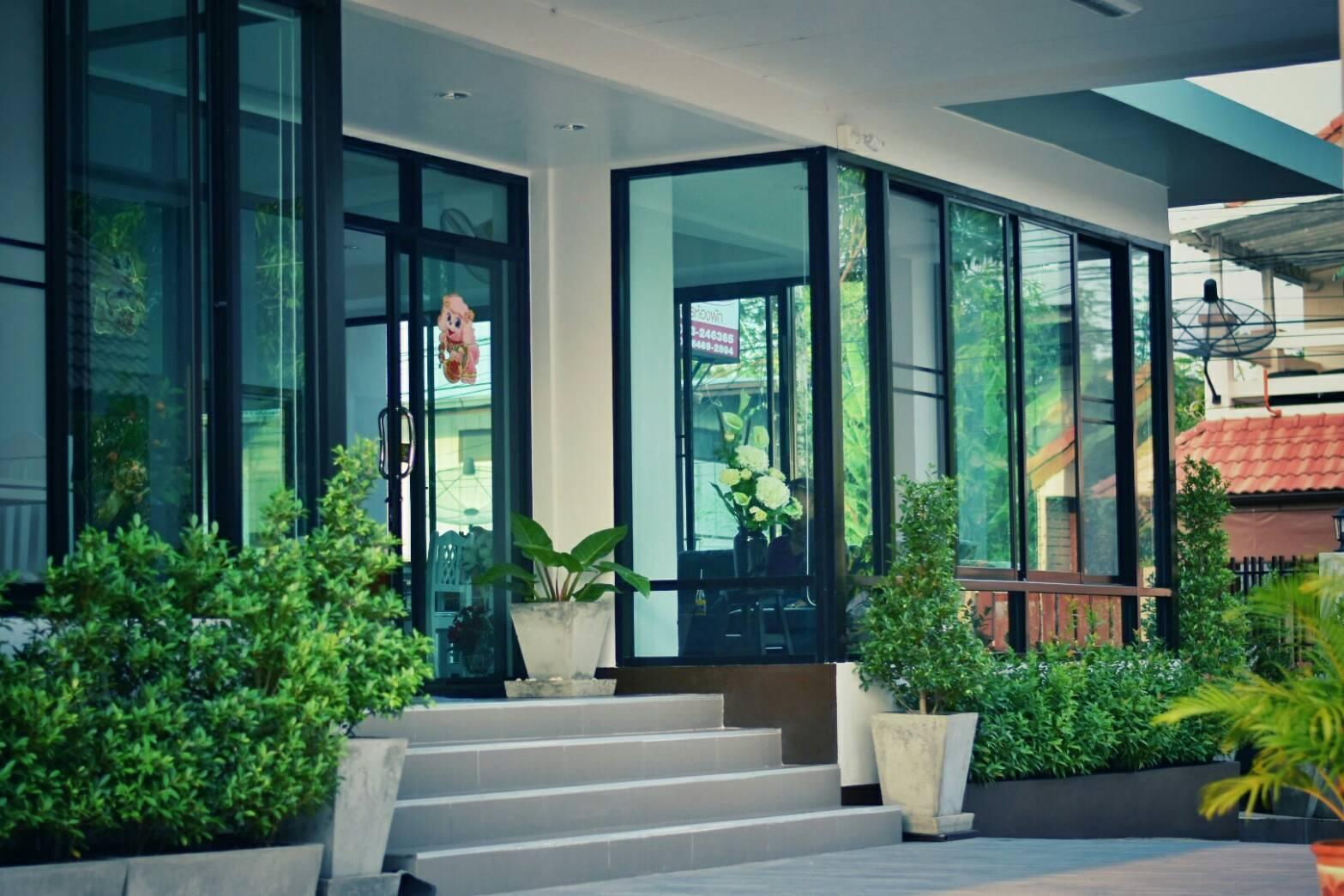 Baanthanthip Hotel 2/43