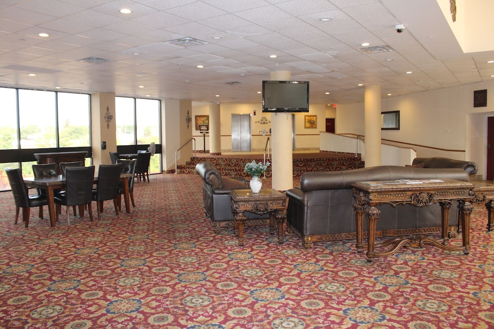 APM Inn and Suites 32/39