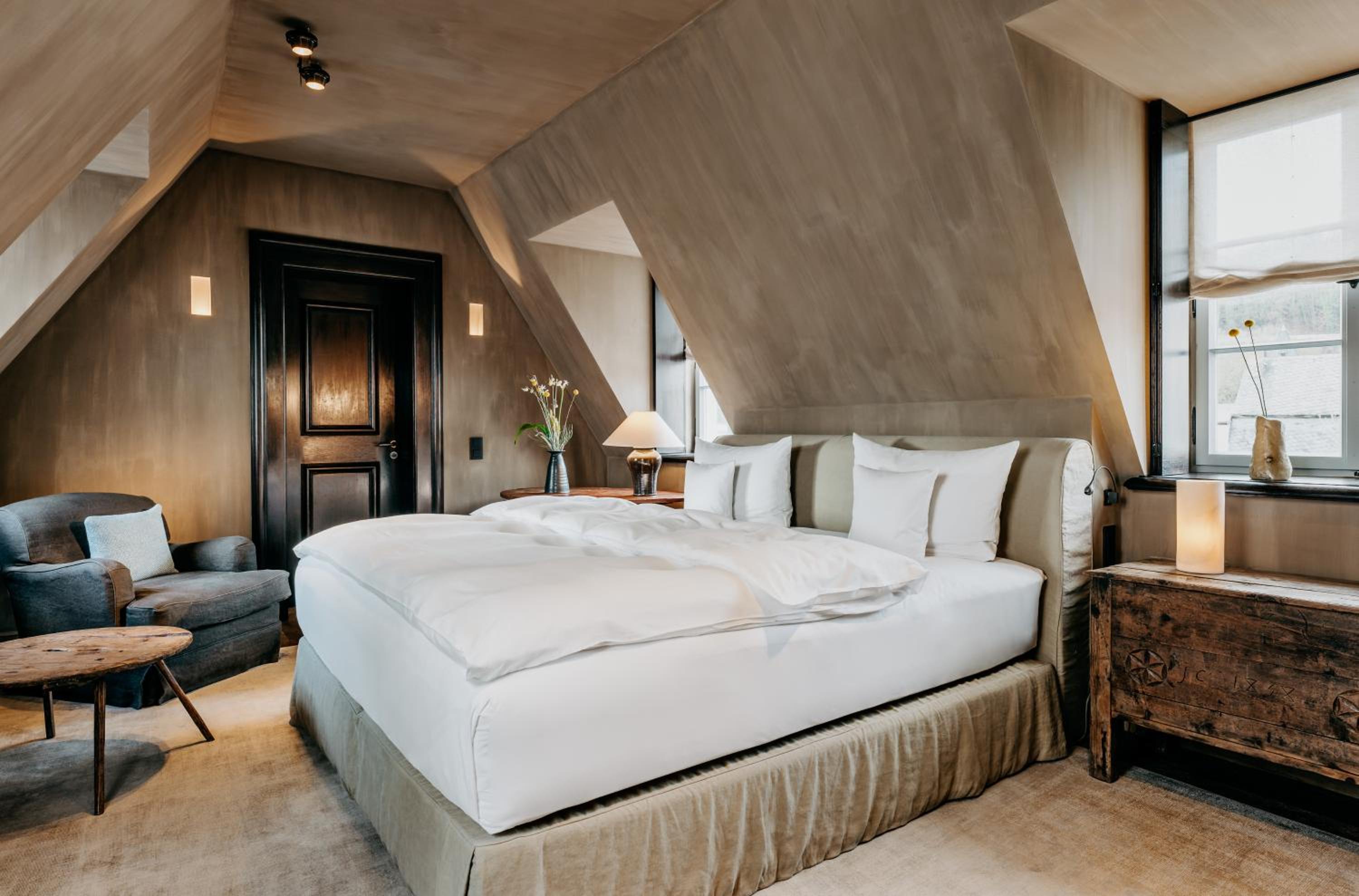 Junior Suite, Old Building