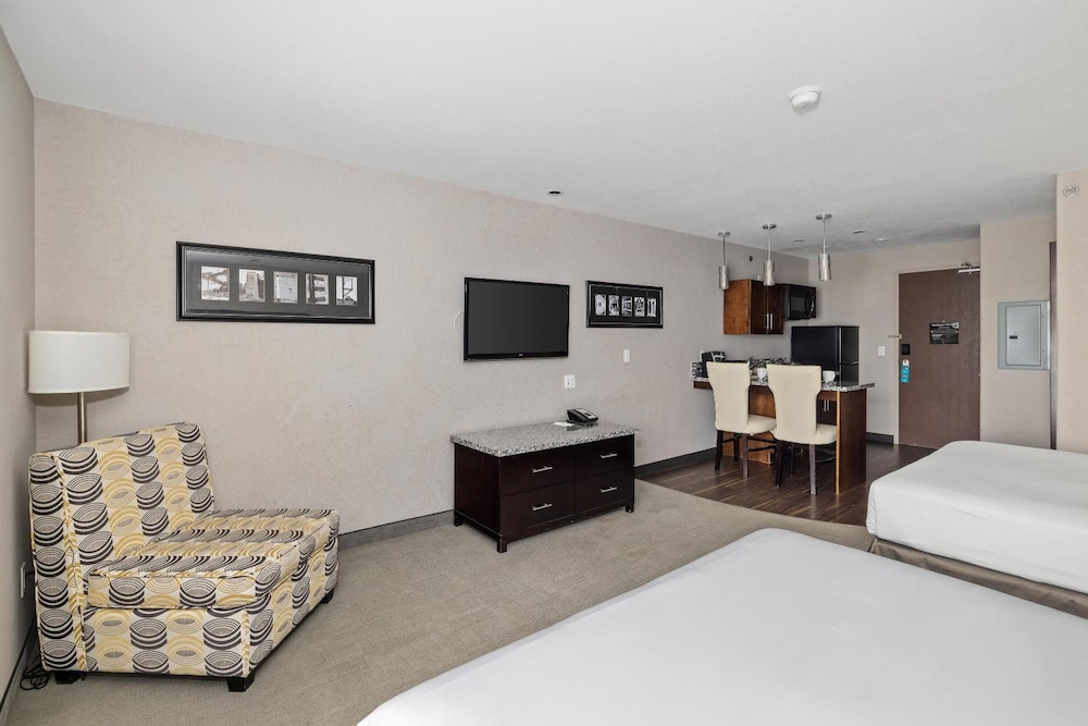 Home Inn Suites Yorkton 25/65
