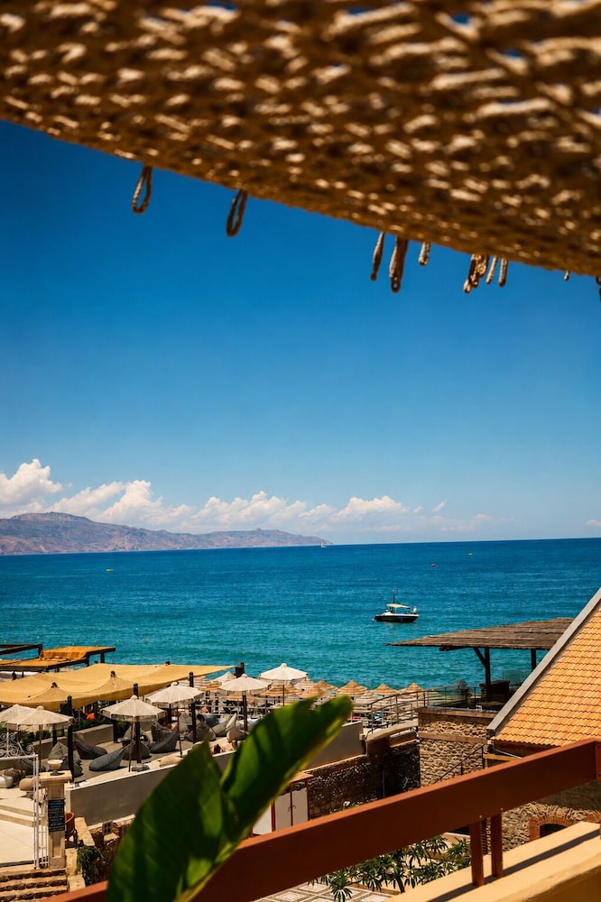 Mylos Hotel & Apartments 43/50