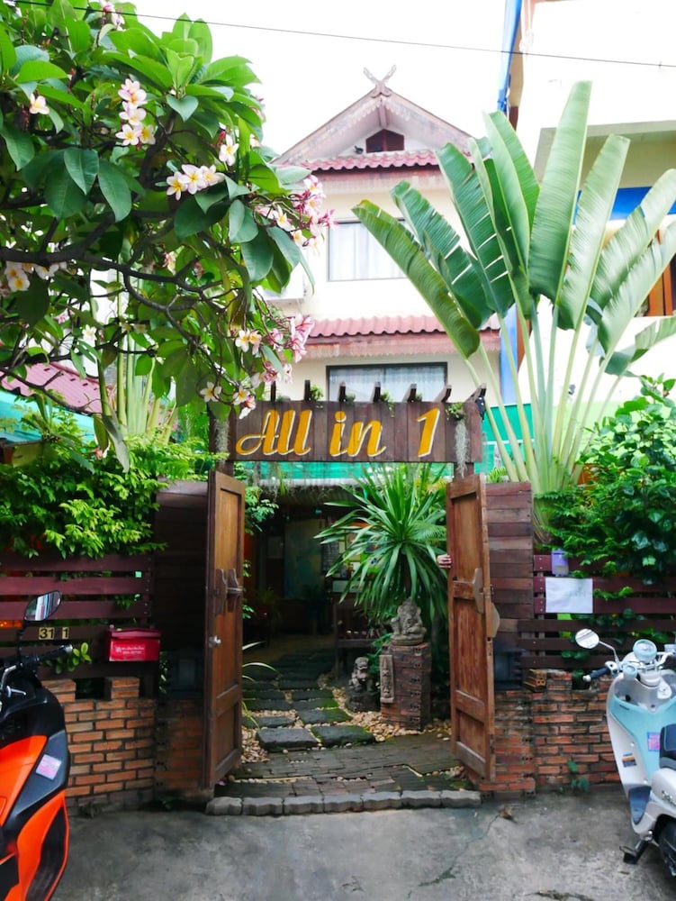 All In 1 Guesthouse Chiang Mai 64/74