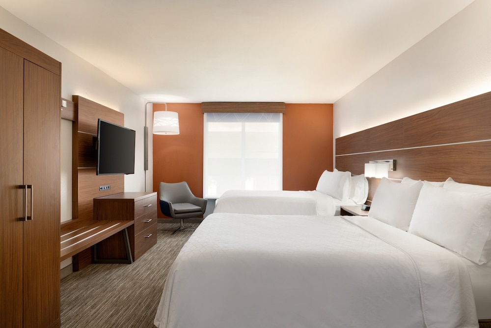 Holiday Inn Express Hotel Suites Auburn University Area 18/53