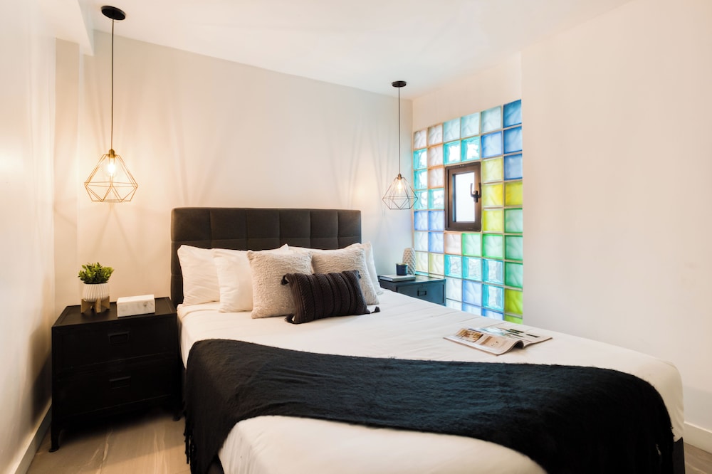 Comfort Suites Tijuana 24/65