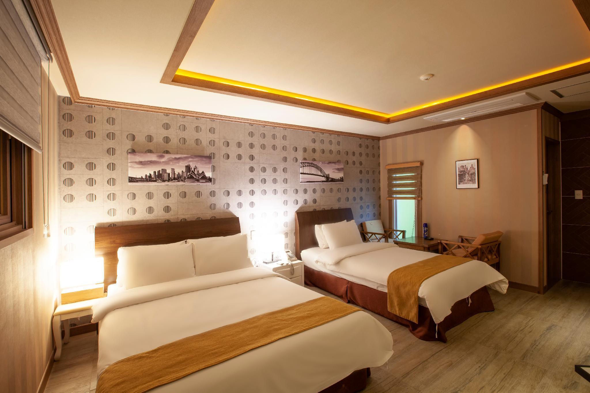 Sahara Hotel 17/31