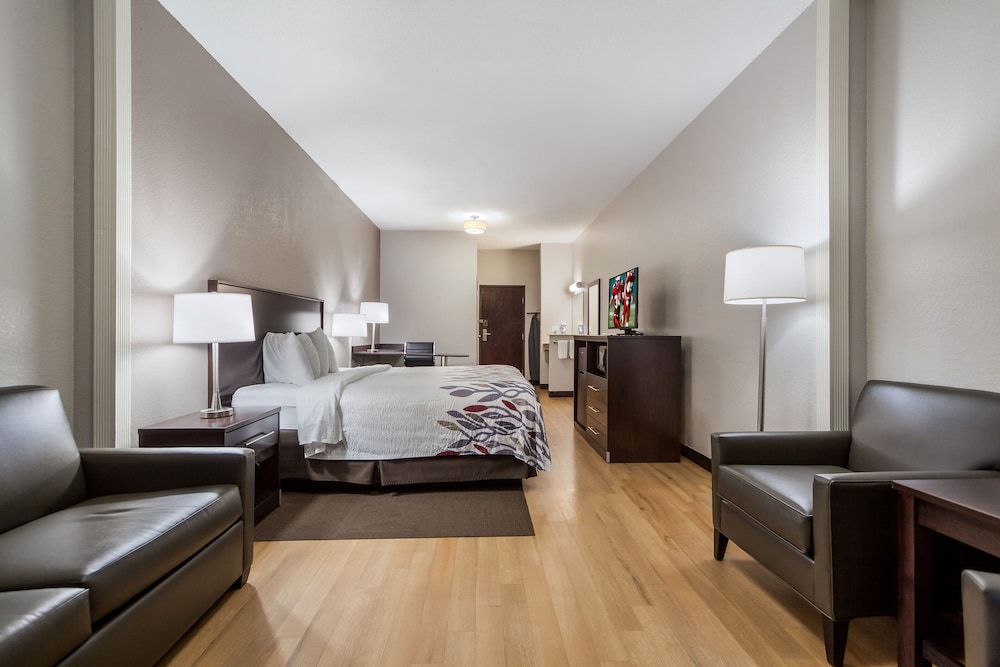Red Roof Inn & Suites Omaha - Council Bluffs 6/47