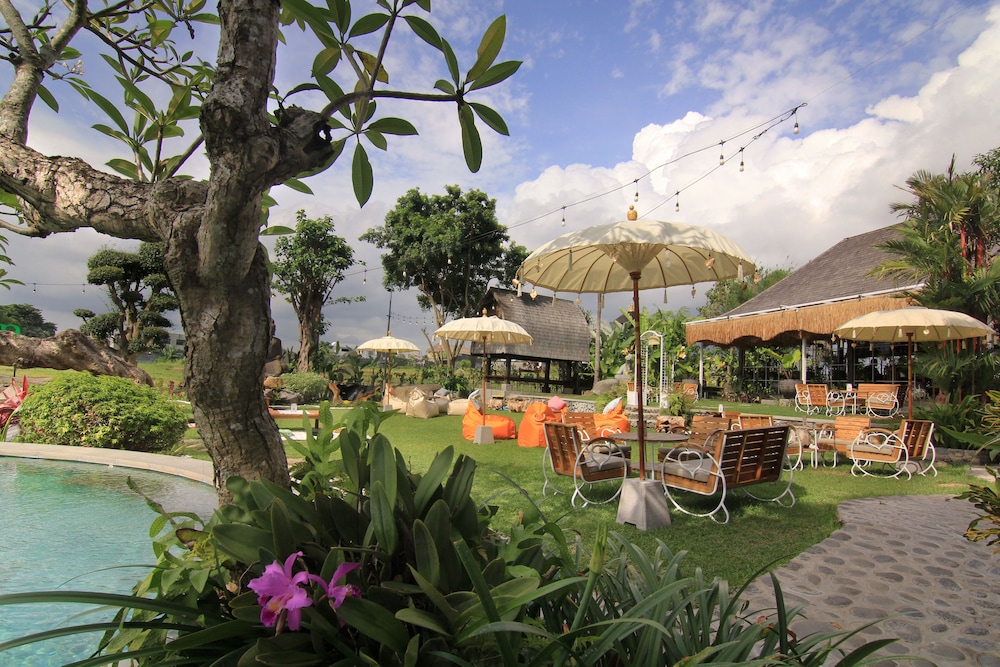 Taulan Villa and Restaurant 37/50