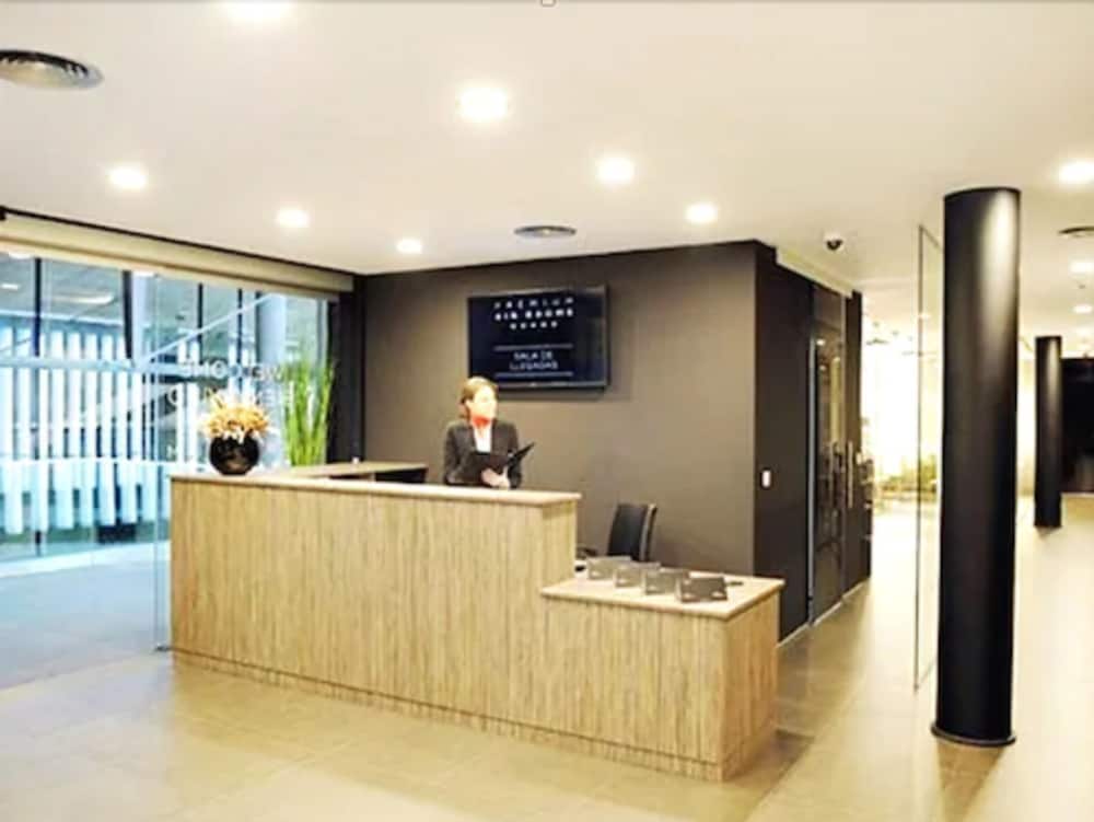 Air Rooms Madrid Airport By Premium Traveller 3/53