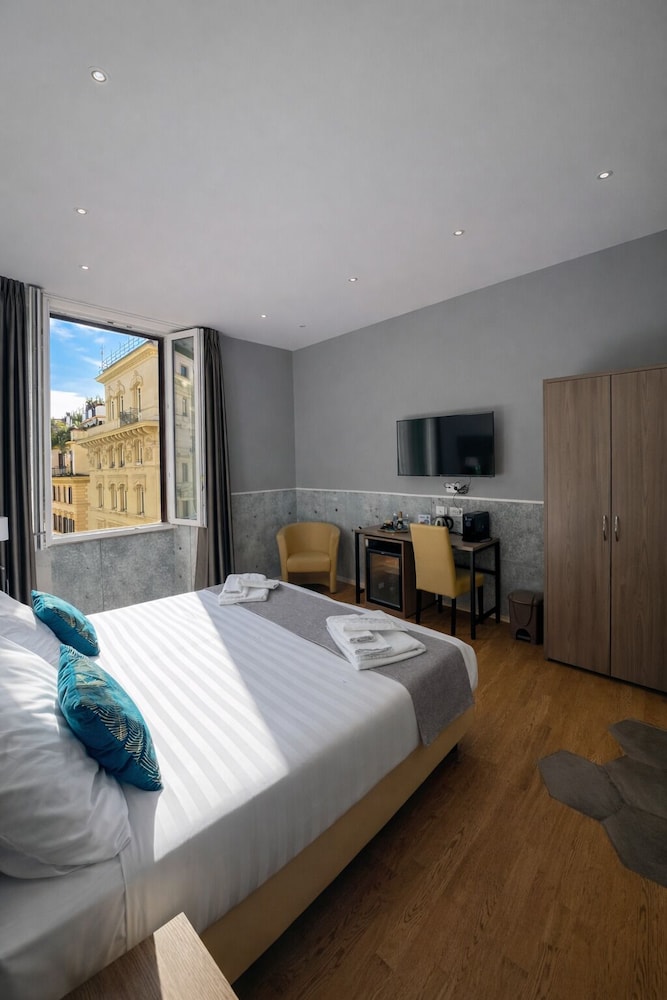 Bramble Luxury Suites 51/85