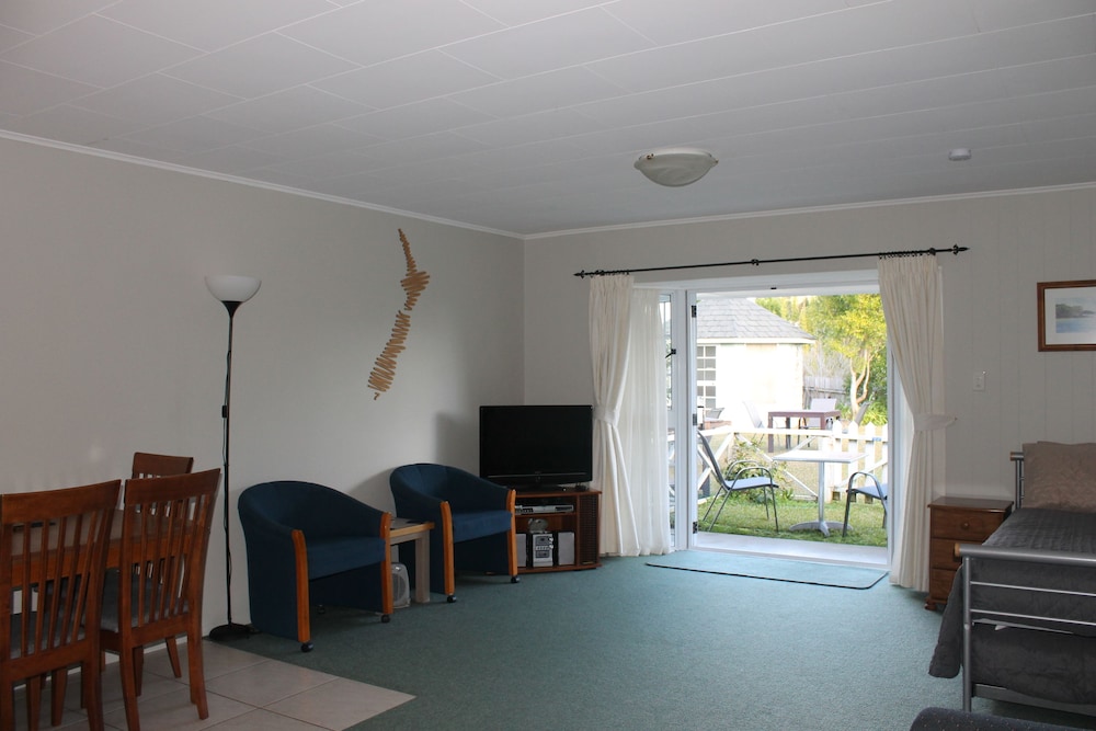 Ash Grove Boutique Motel 49/70