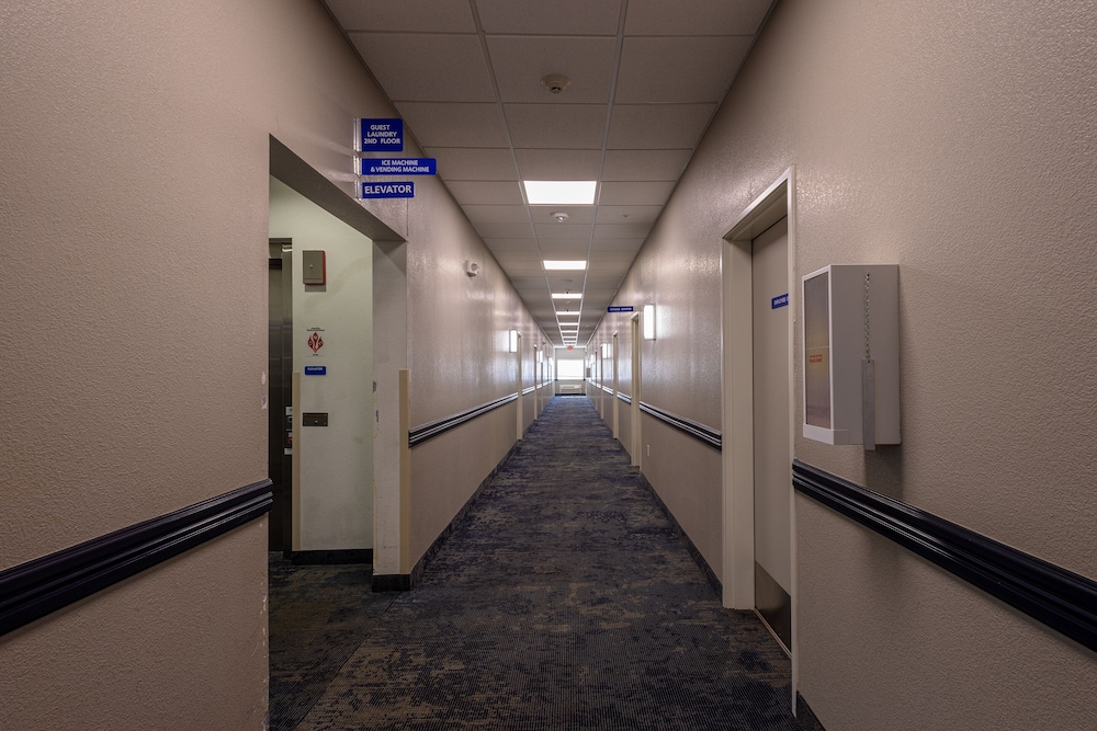 Coratel Inn & Suites Inver Grove Heights 30/32