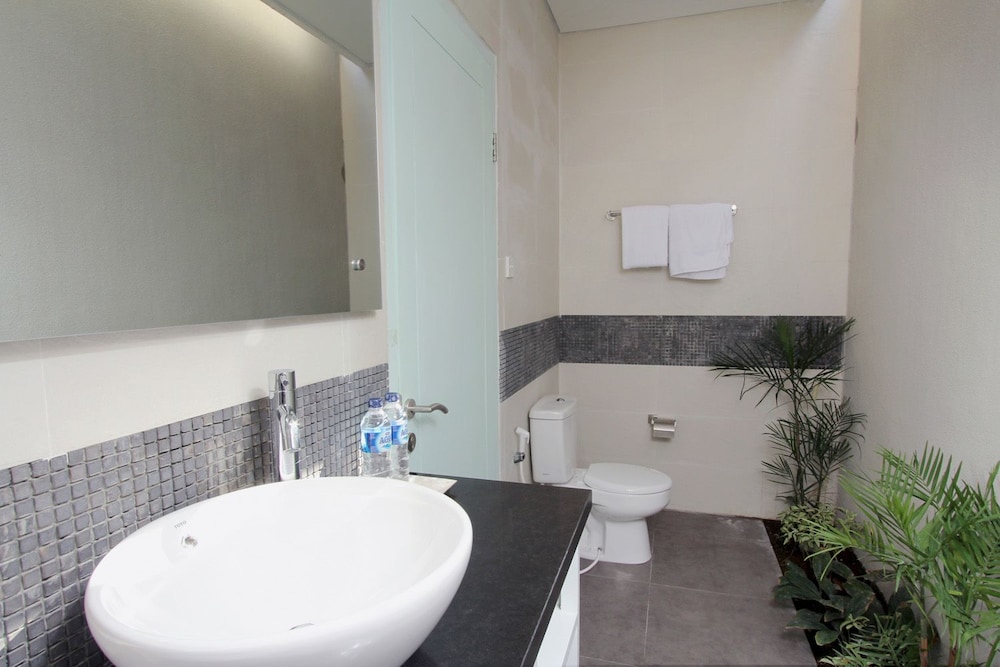 Apple Suite Apartment 13/56