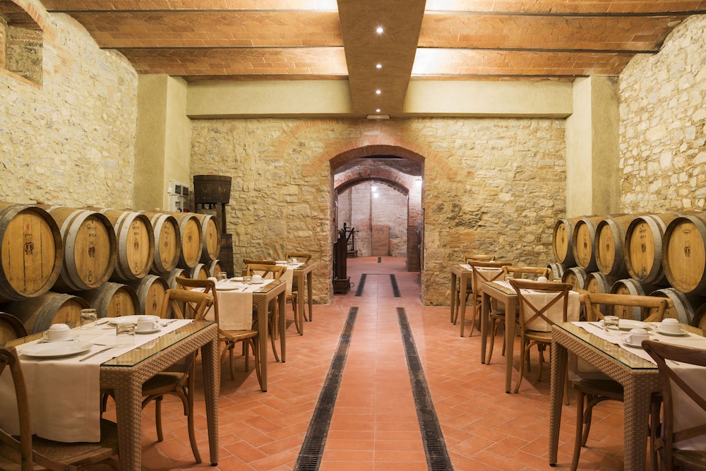 Borgo Di Pietrafitta Relais 54/74