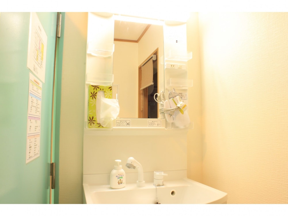 T K Hostel Kobe Sannomiya East 32/37