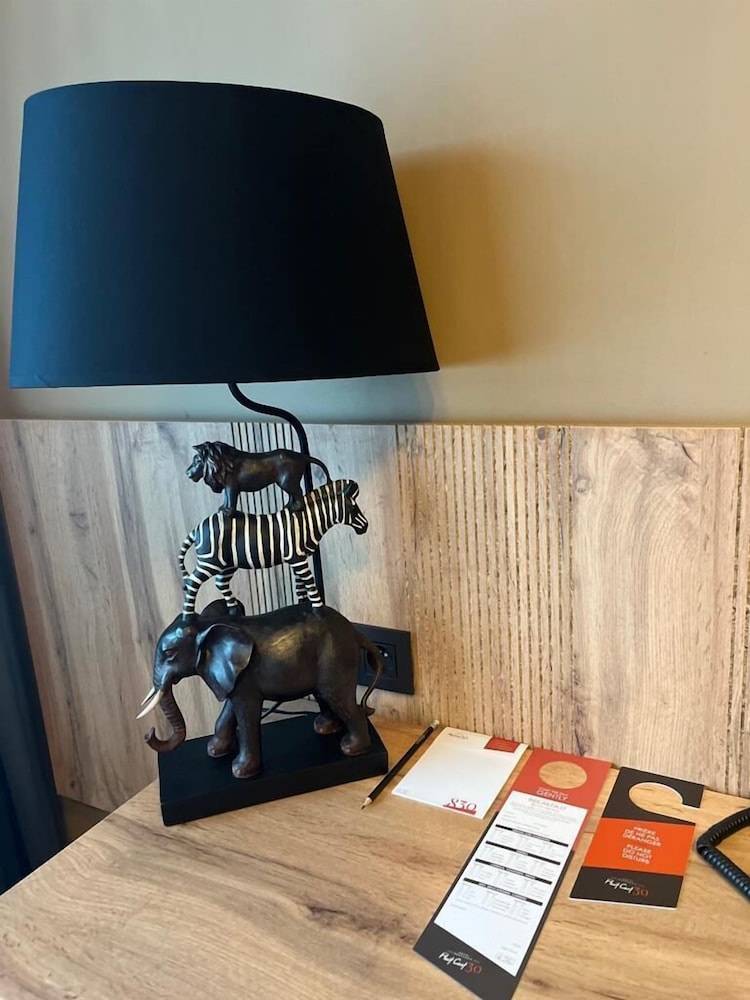 Hotel Le 830 31/49